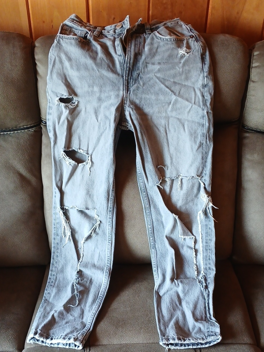Zara Light Gray Denim Jeans with Branded Button